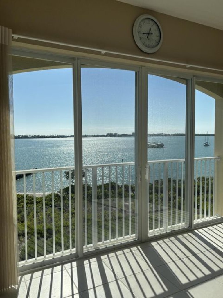 20.PH02- FLorida room view (Medium)
